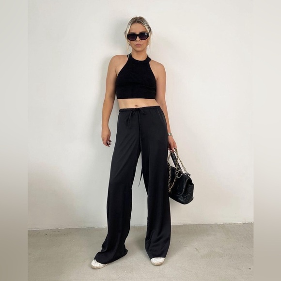 Stylish black satin pants from Mango - Picture 1 of 3